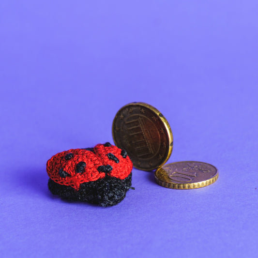 Cute Mini Ladybug Pattern